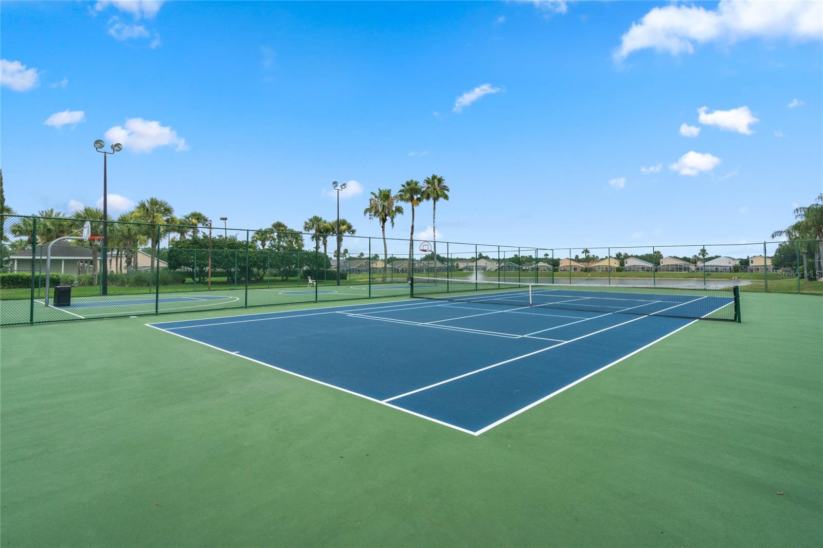 814 BLOOMINGDALE DR, DAVENPORT, FL, 33897