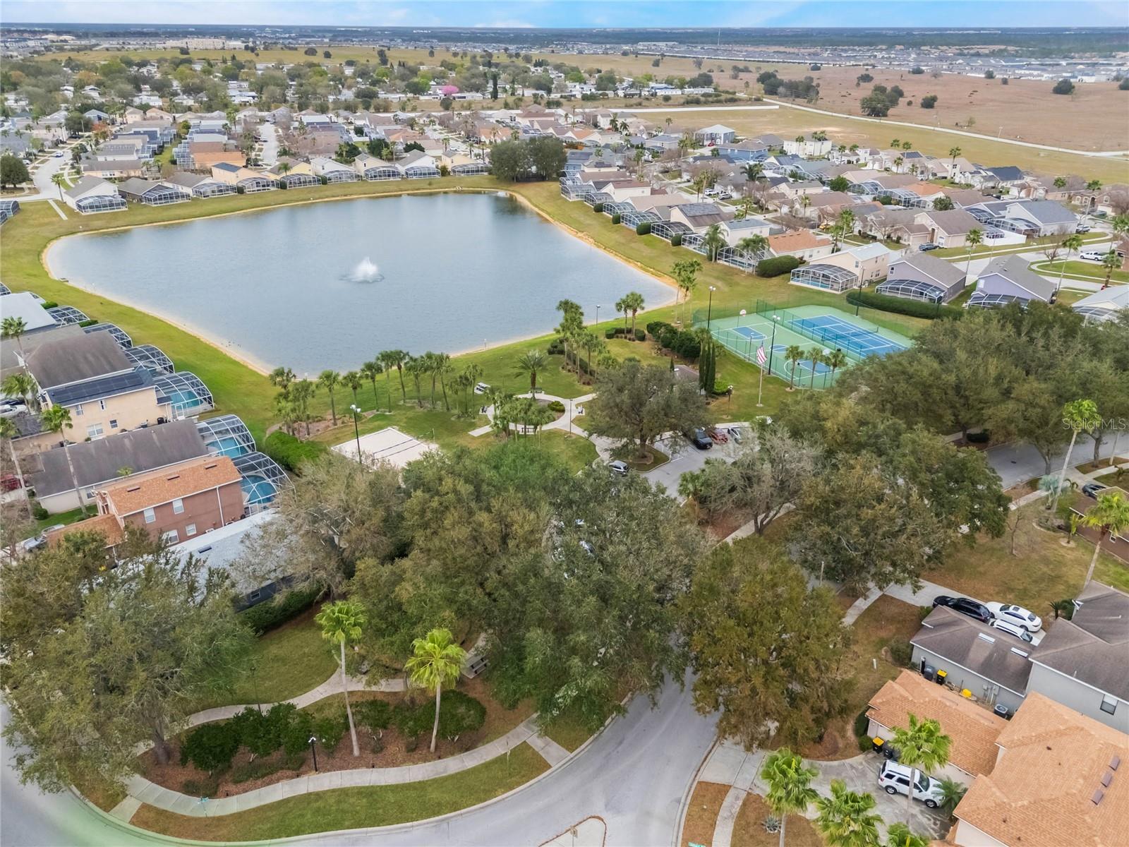 814 BLOOMINGDALE DR, DAVENPORT, FL, 33897