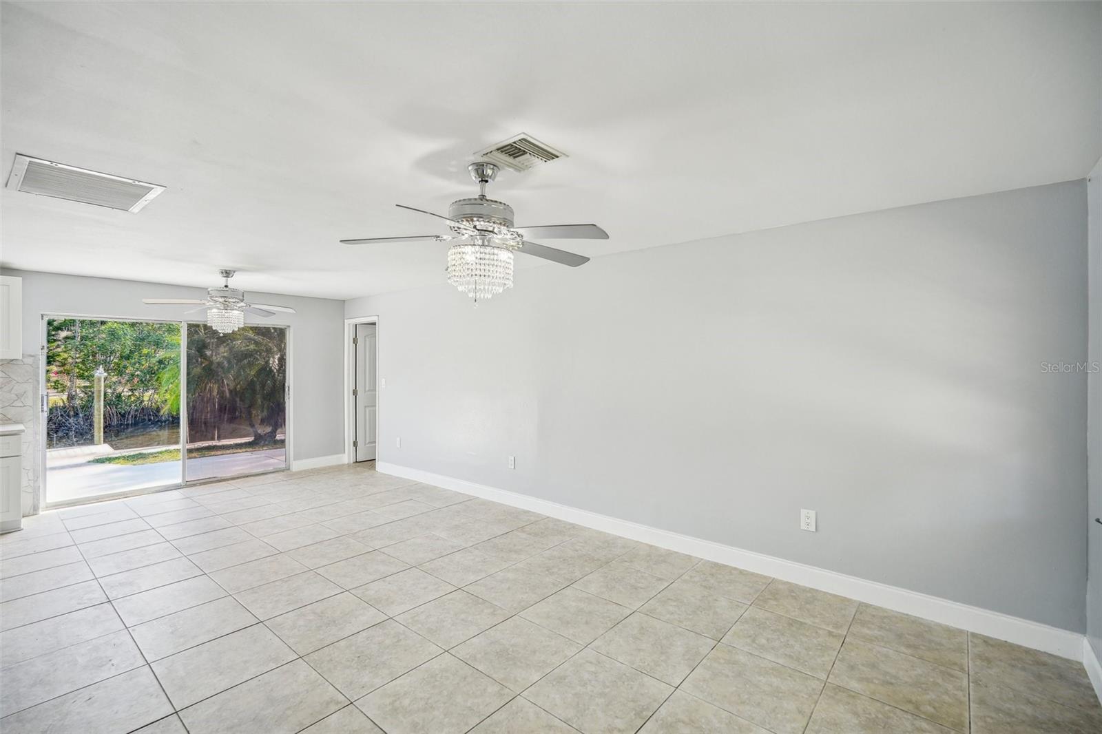 1832 FLAMINGO DR, NORTH FORT MYERS, FL, 33917