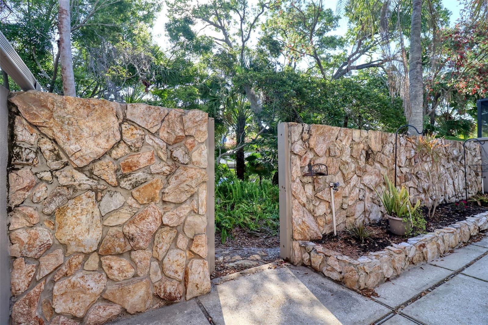 1111 N BAYSHORE BLVD #E3, CLEARWATER, FL, 33759