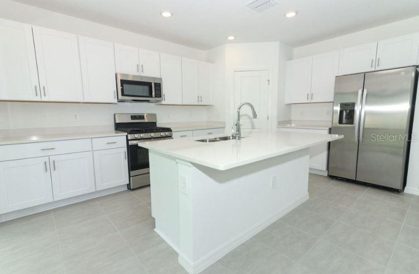 2434 SLIPPERY ROCK ST, AUBURNDALE, FL, 33823