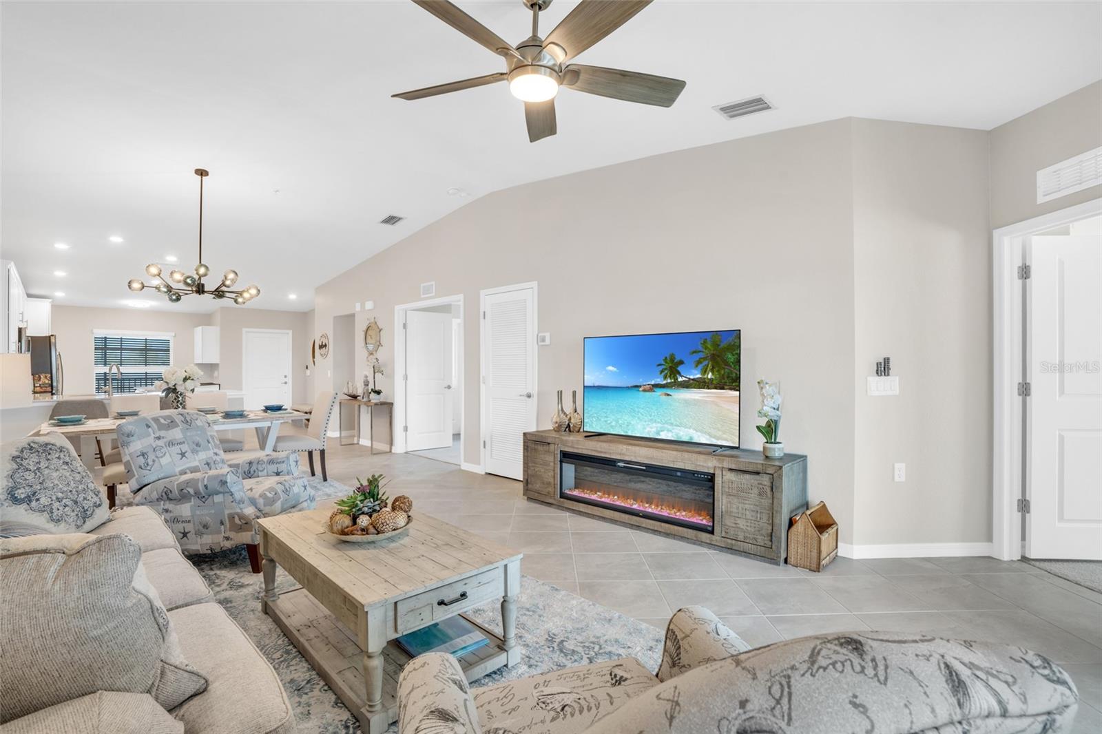 14214 HERITAGE LANDING BLVD #821, PUNTA GORDA, FL, 33955