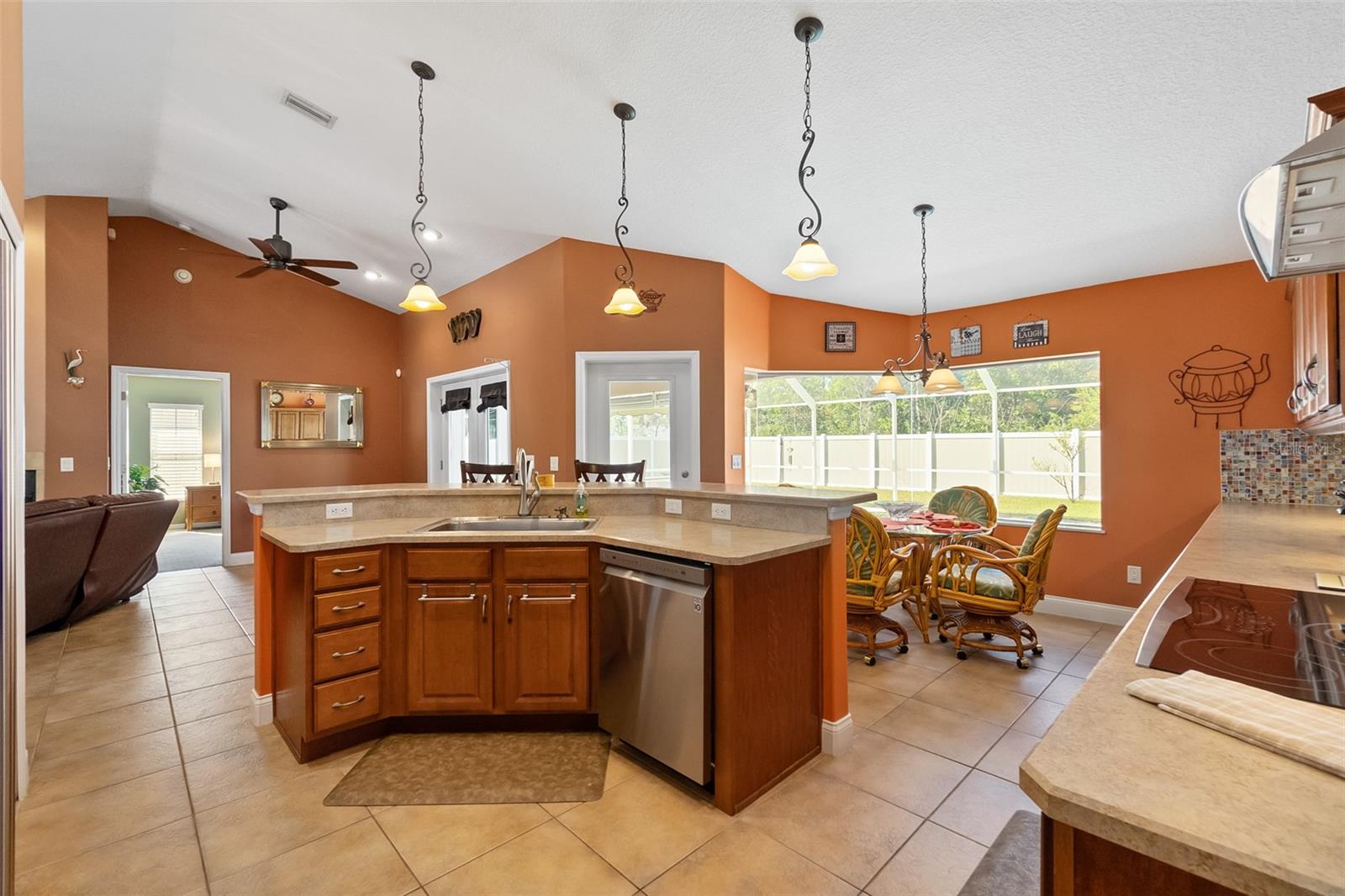 8 ROCKING HORSE DR, PALM COAST, FL, 32164