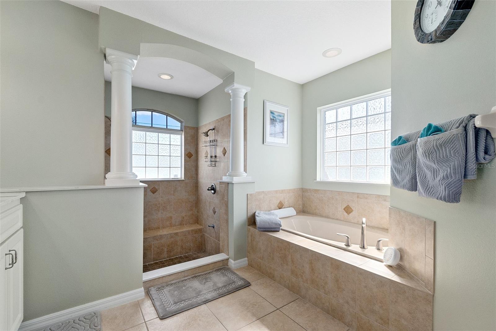 8 ROCKING HORSE DR, PALM COAST, FL, 32164
