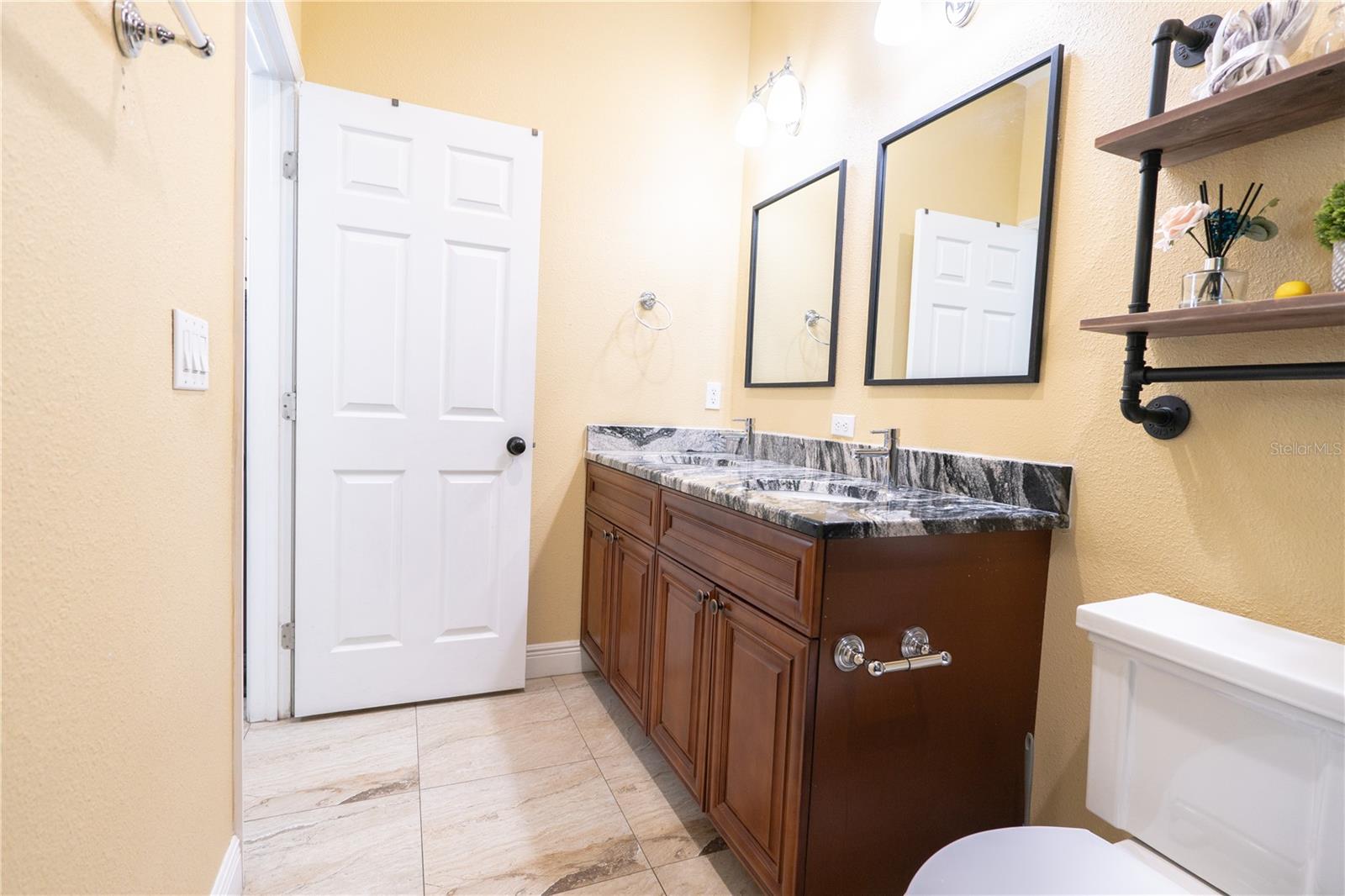 810 W WHATLEY PL, TAMPA, FL, 33604