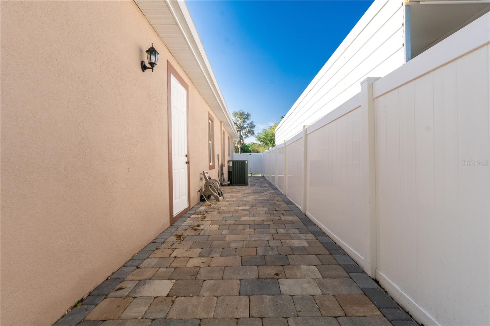 810 W WHATLEY PL, TAMPA, FL, 33604