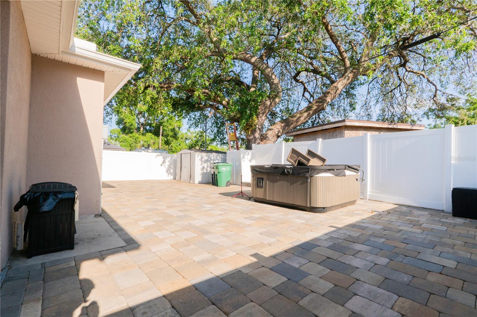 810 W WHATLEY PL, TAMPA, FL, 33604