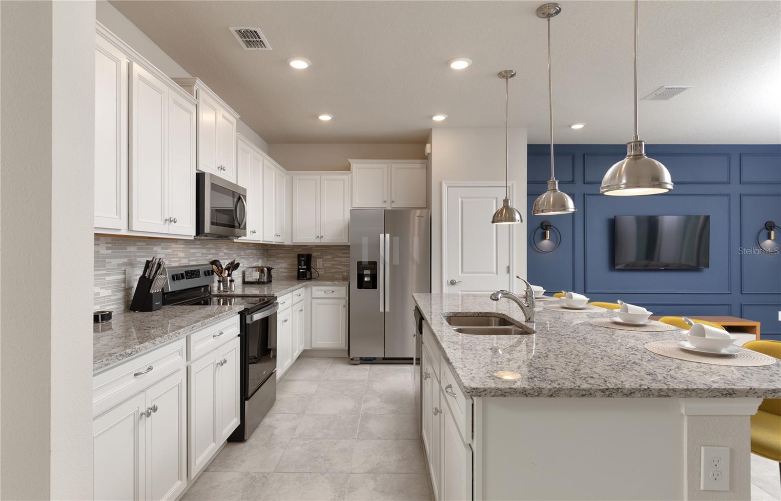 977 PARADISE DR, DAVENPORT, FL, 33897