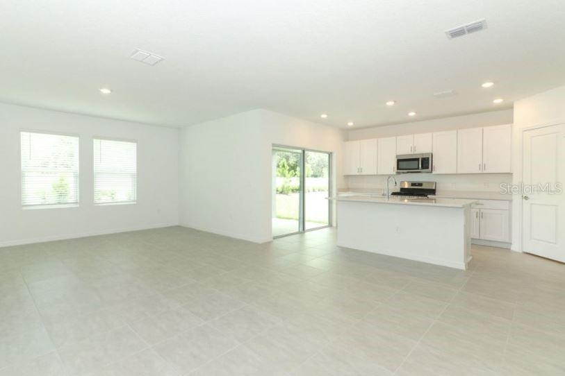 2414 SLIPPERY ROCK ST, AUBURNDALE, FL, 33823