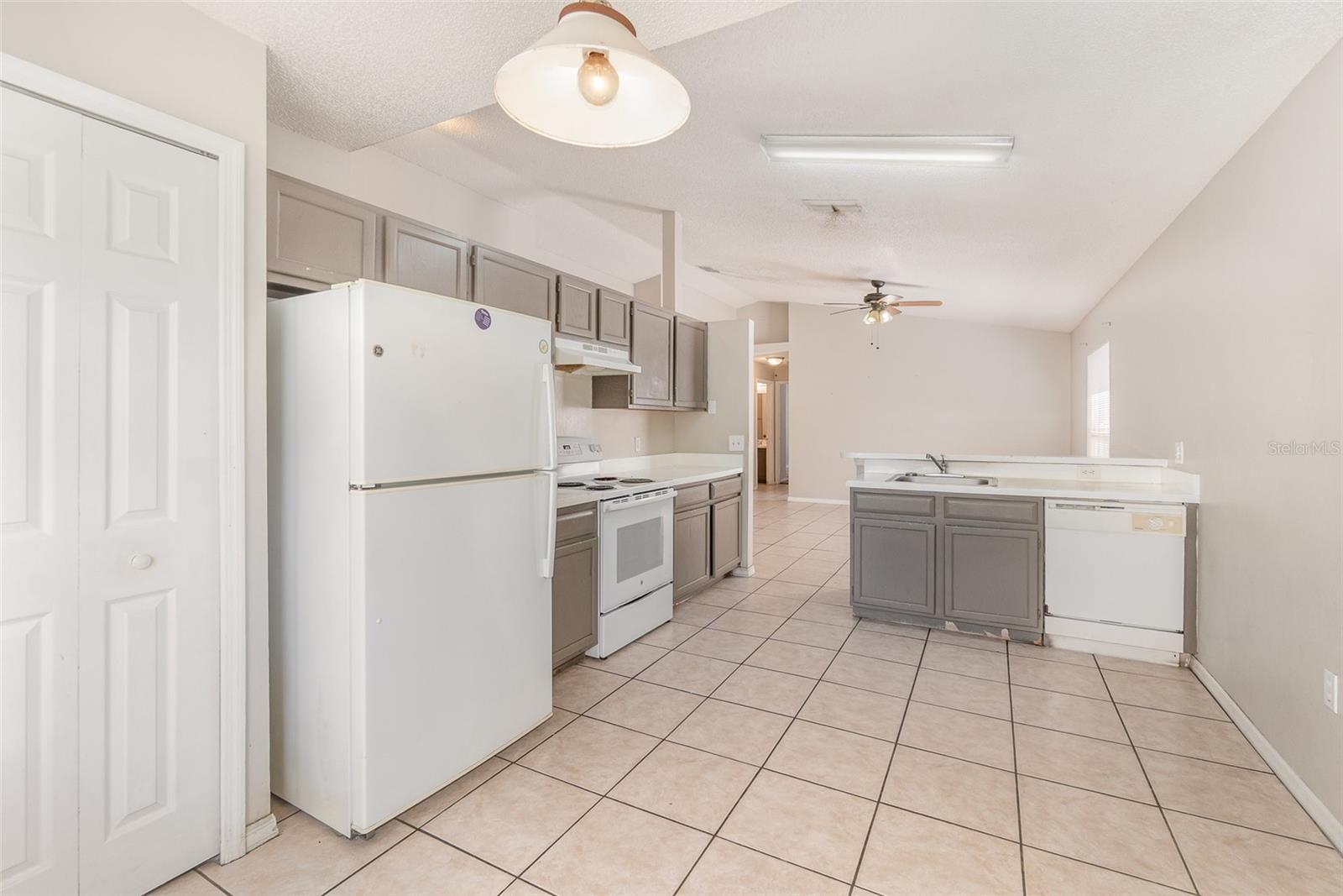 7435 GROVEOAK DR, ORLANDO, FL, 32810