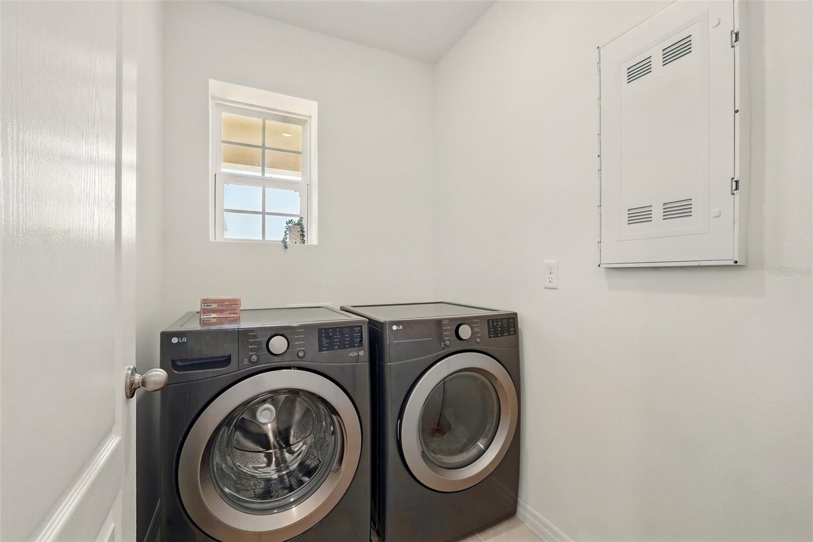 1268 CASCADES AVE, DAVENPORT, FL, 33837
