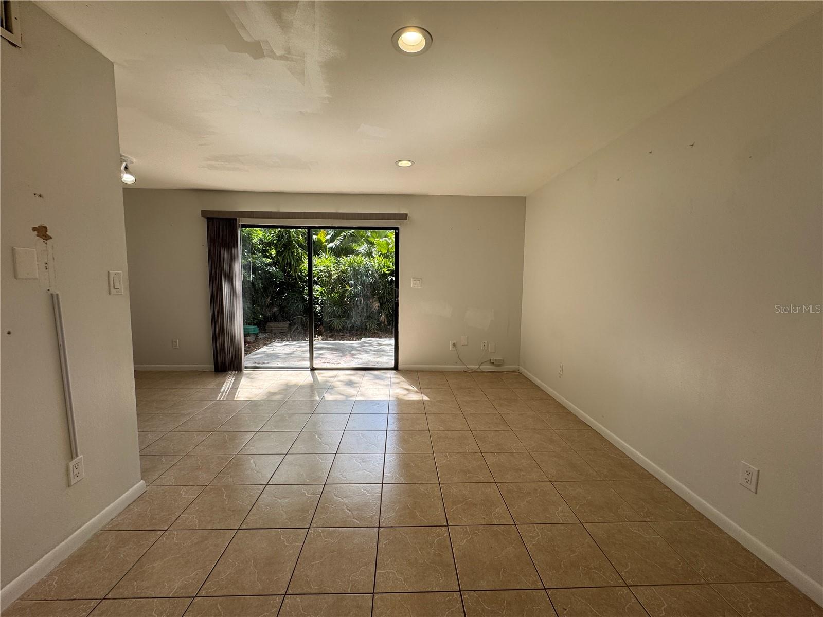 9025 PEBBLE CREEK DR, TAMPA, FL, 33647