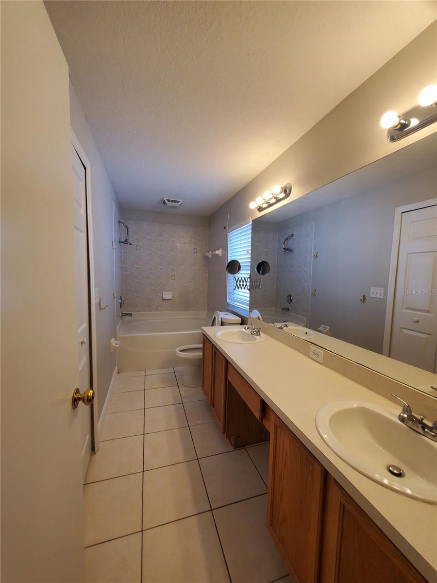 1429 BIRCHSTONE AVE, BRANDON, FL, 33511