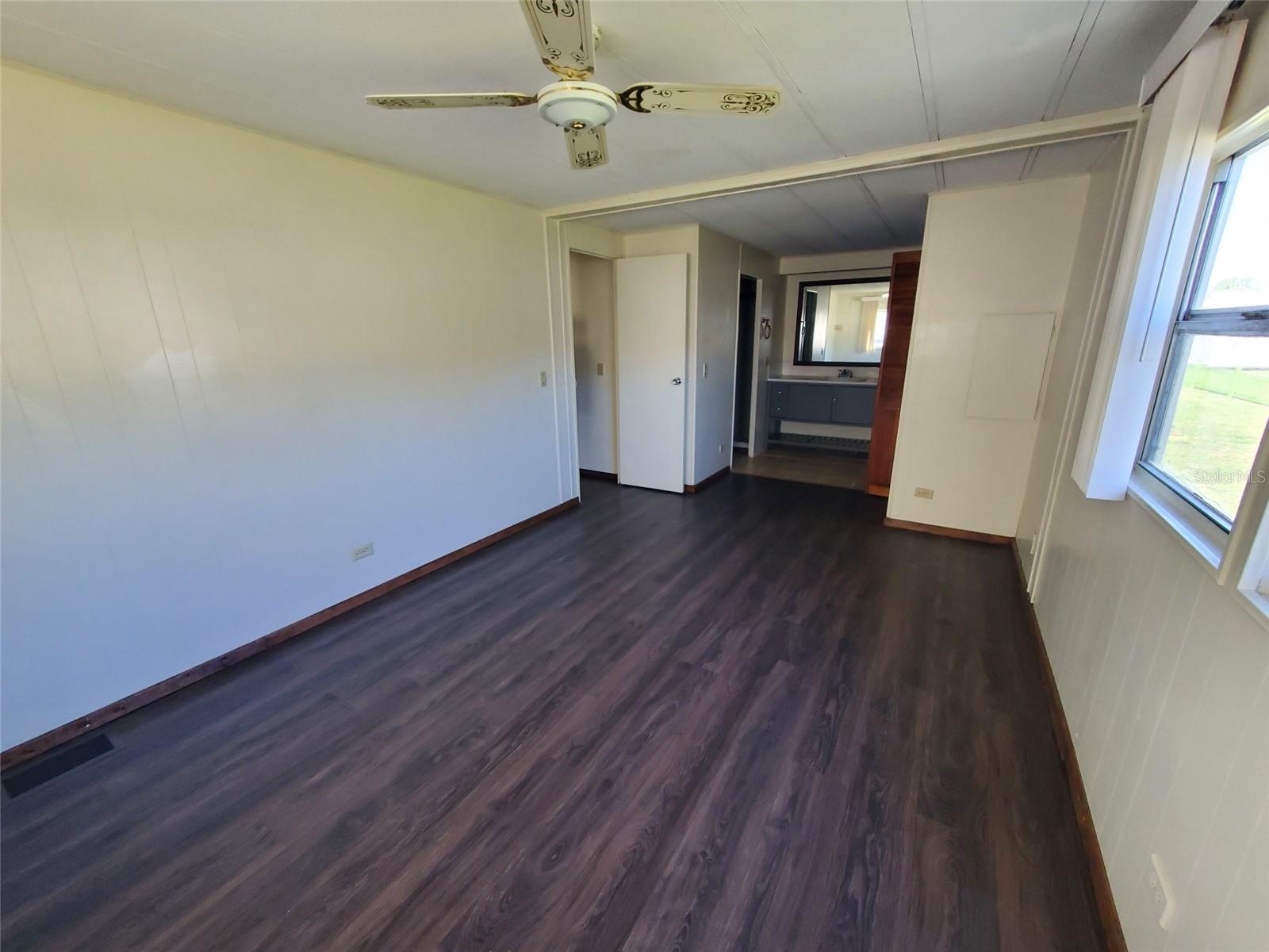 39143 FLORA AVE, ZEPHYRHILLS, FL, 33542