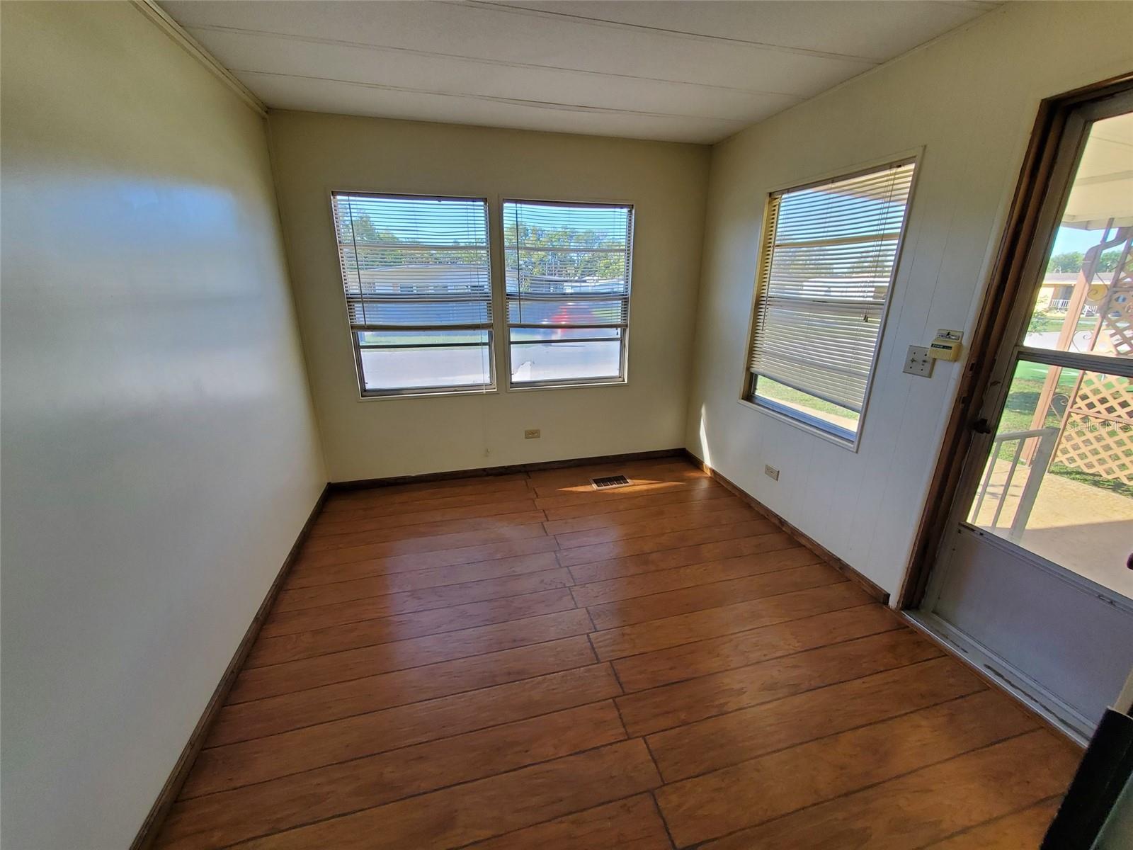 39143 FLORA AVE, ZEPHYRHILLS, FL, 33542