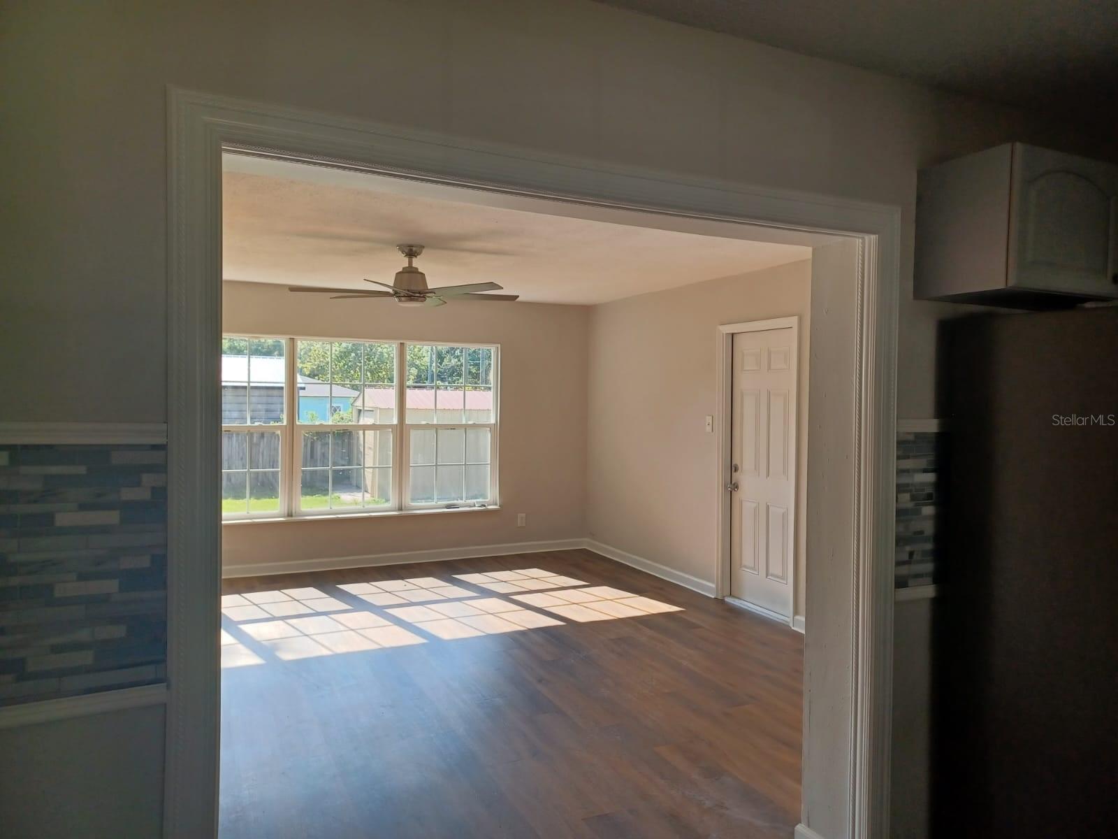11308 N OAKLEAF AVE, TAMPA, FL, 33612