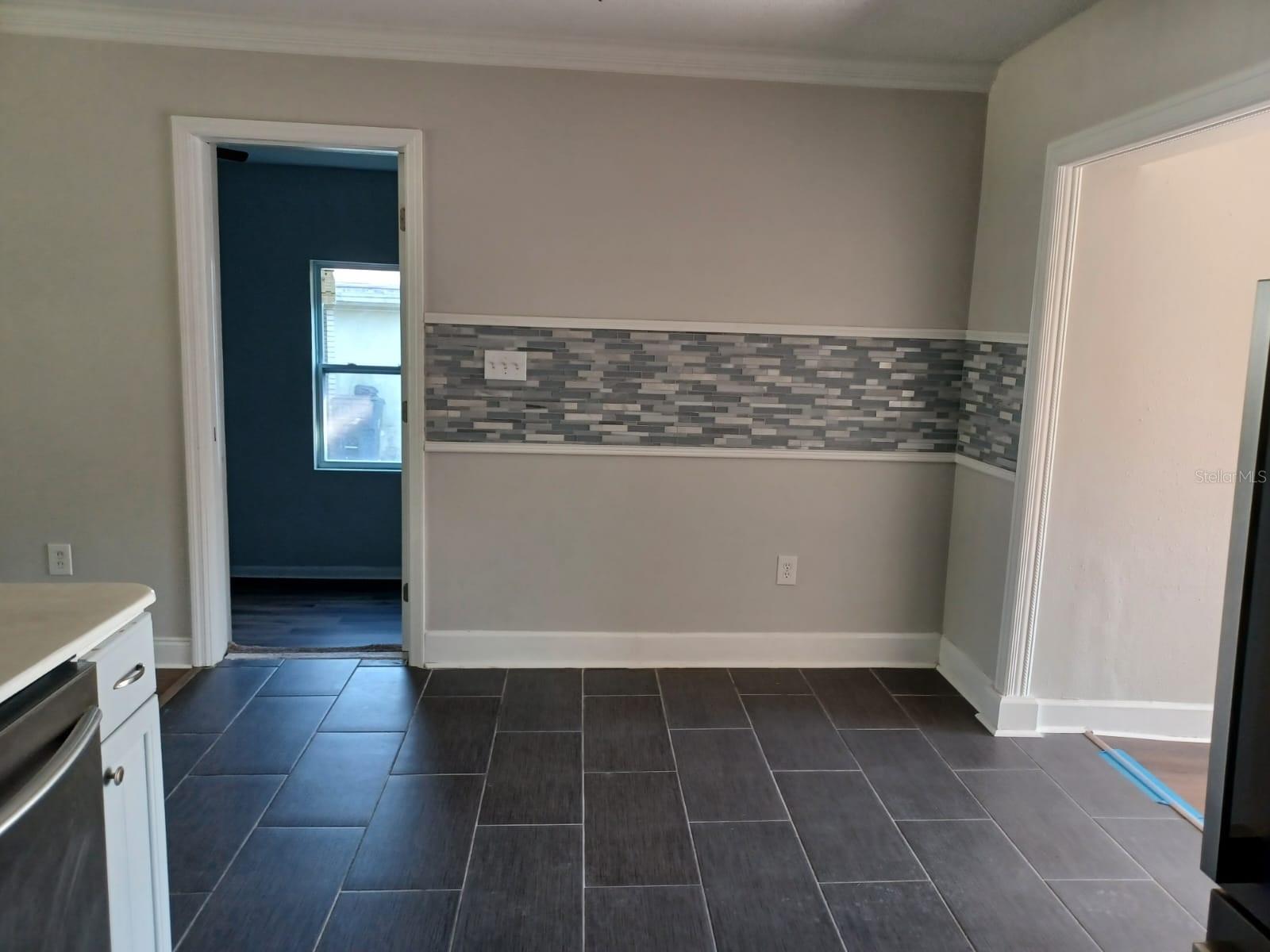 11308 N OAKLEAF AVE, TAMPA, FL, 33612