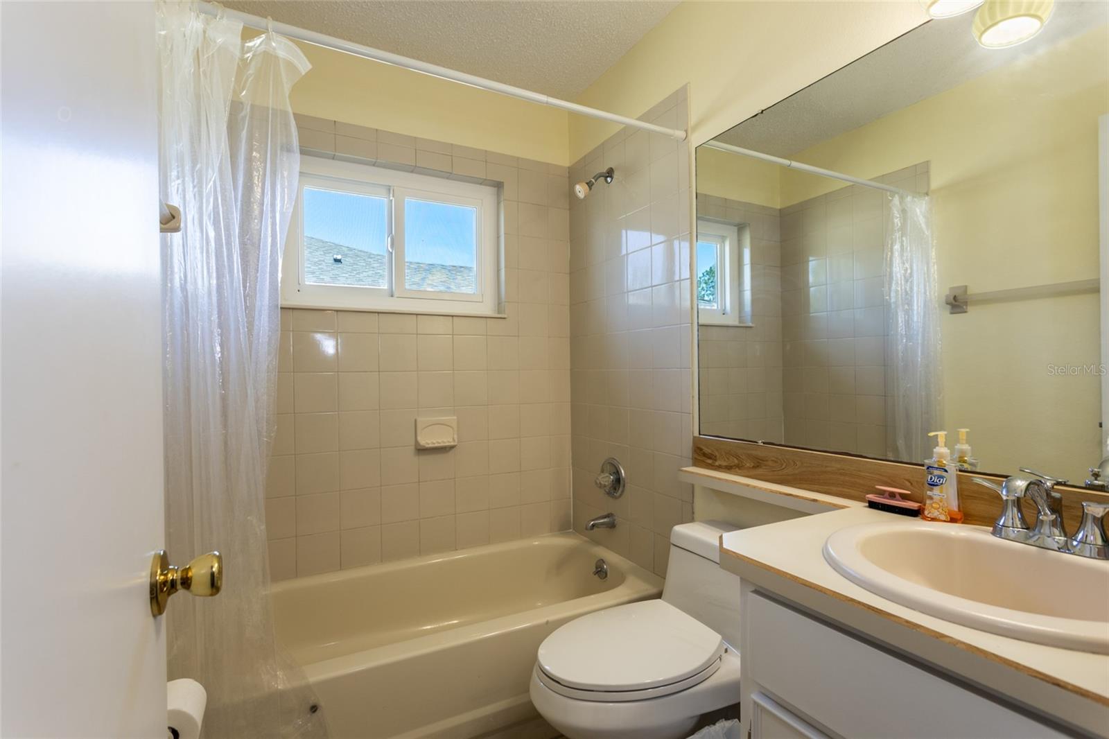 18 WHITE FEATHER LN, PALM COAST, FL, 32164