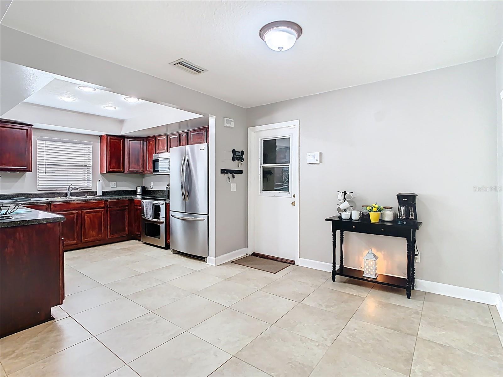 10304 OUT ISLAND DR, TAMPA, FL, 33615