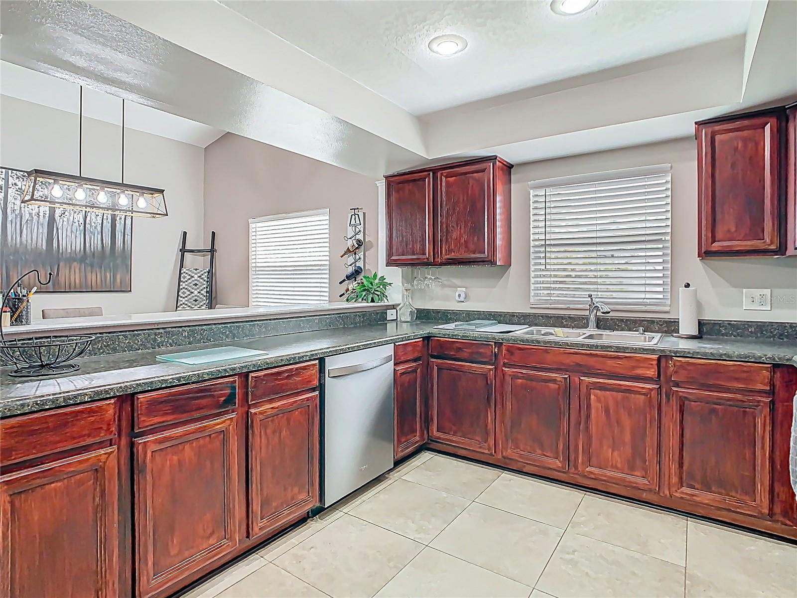 10304 OUT ISLAND DR, TAMPA, FL, 33615