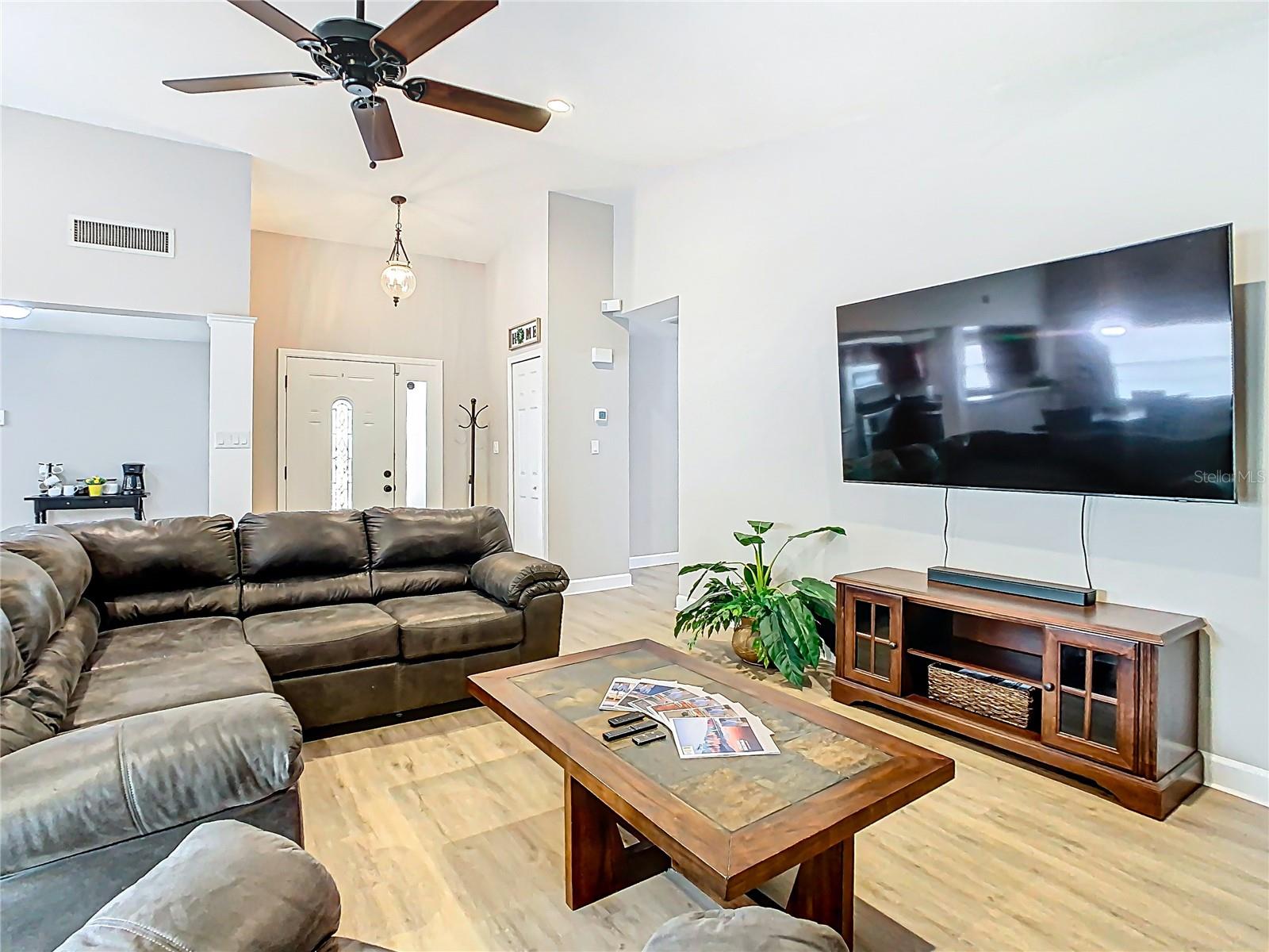 10304 OUT ISLAND DR, TAMPA, FL, 33615