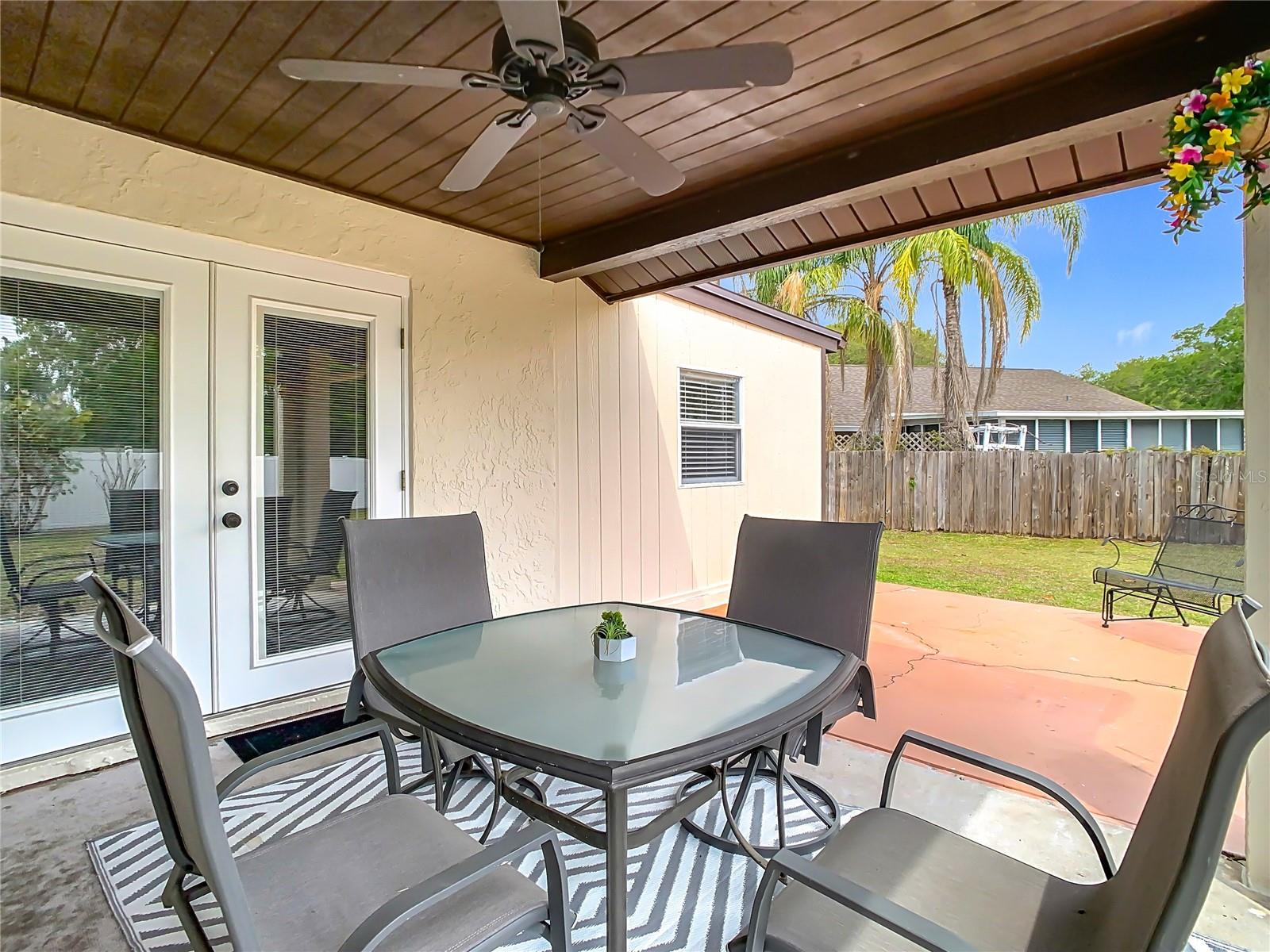 10304 OUT ISLAND DR, TAMPA, FL, 33615