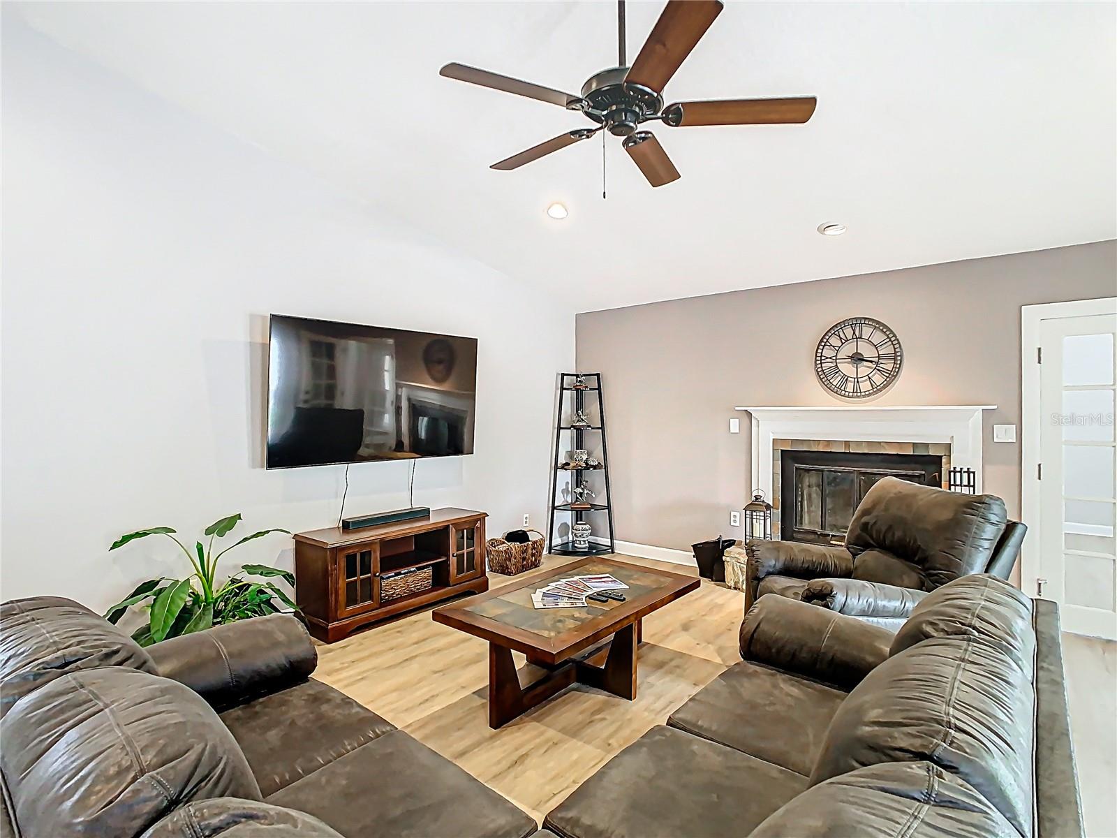 10304 OUT ISLAND DR, TAMPA, FL, 33615