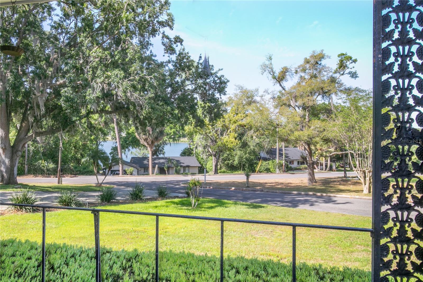 2311 SUNSET DR, EUSTIS, FL, 32726