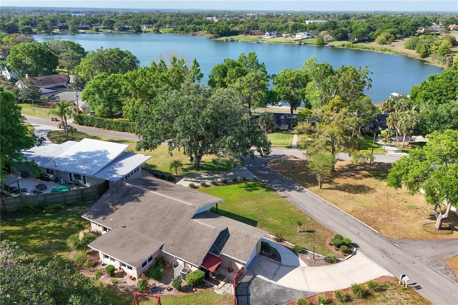 2311 SUNSET DR, EUSTIS, FL, 32726