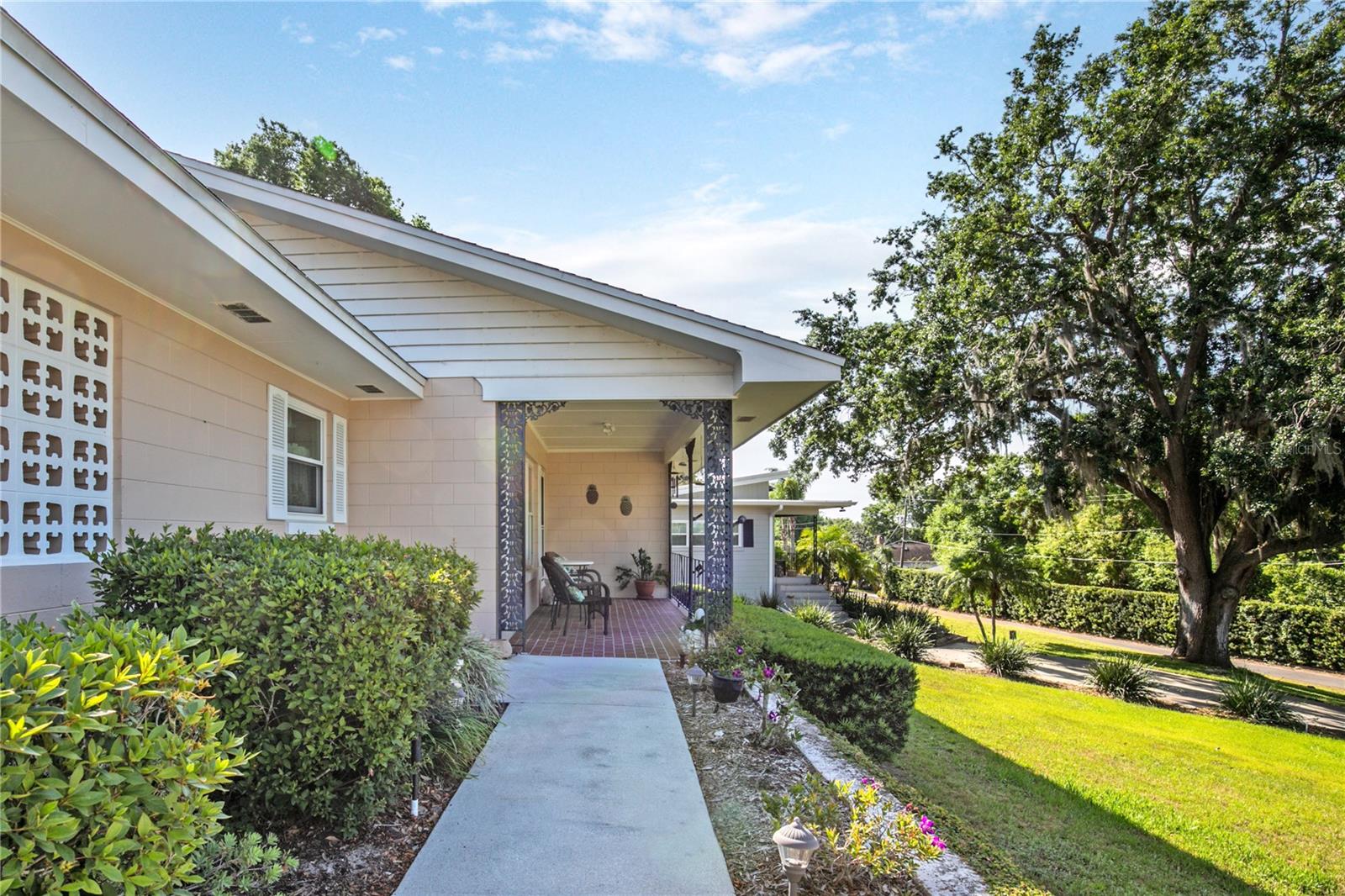 2311 SUNSET DR, EUSTIS, FL, 32726