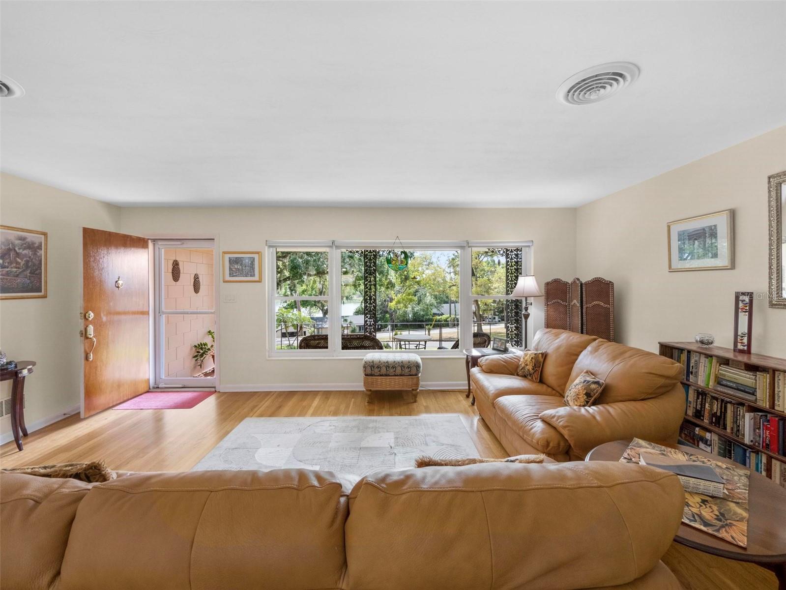 2311 SUNSET DR, EUSTIS, FL, 32726