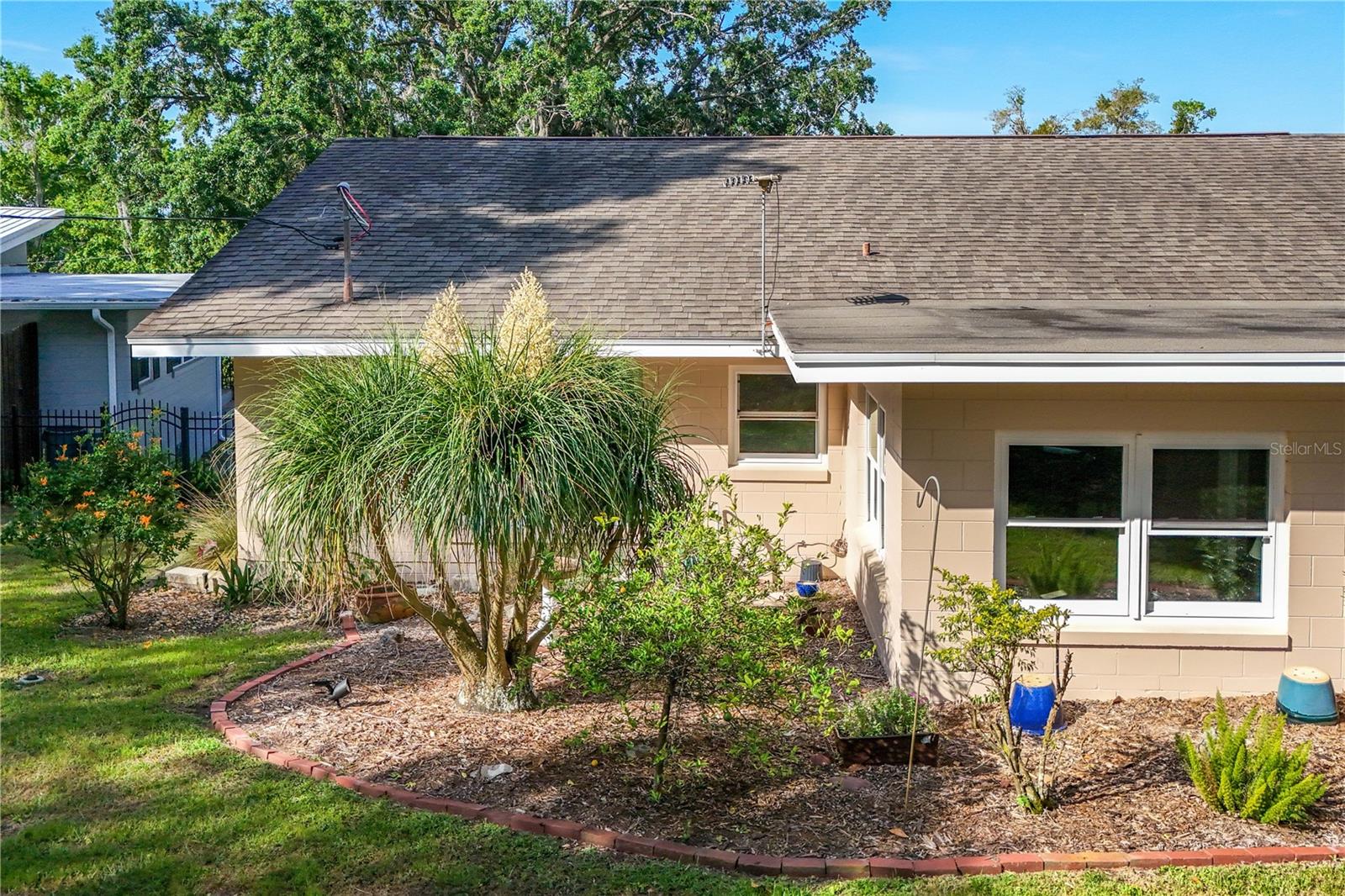 2311 SUNSET DR, EUSTIS, FL, 32726
