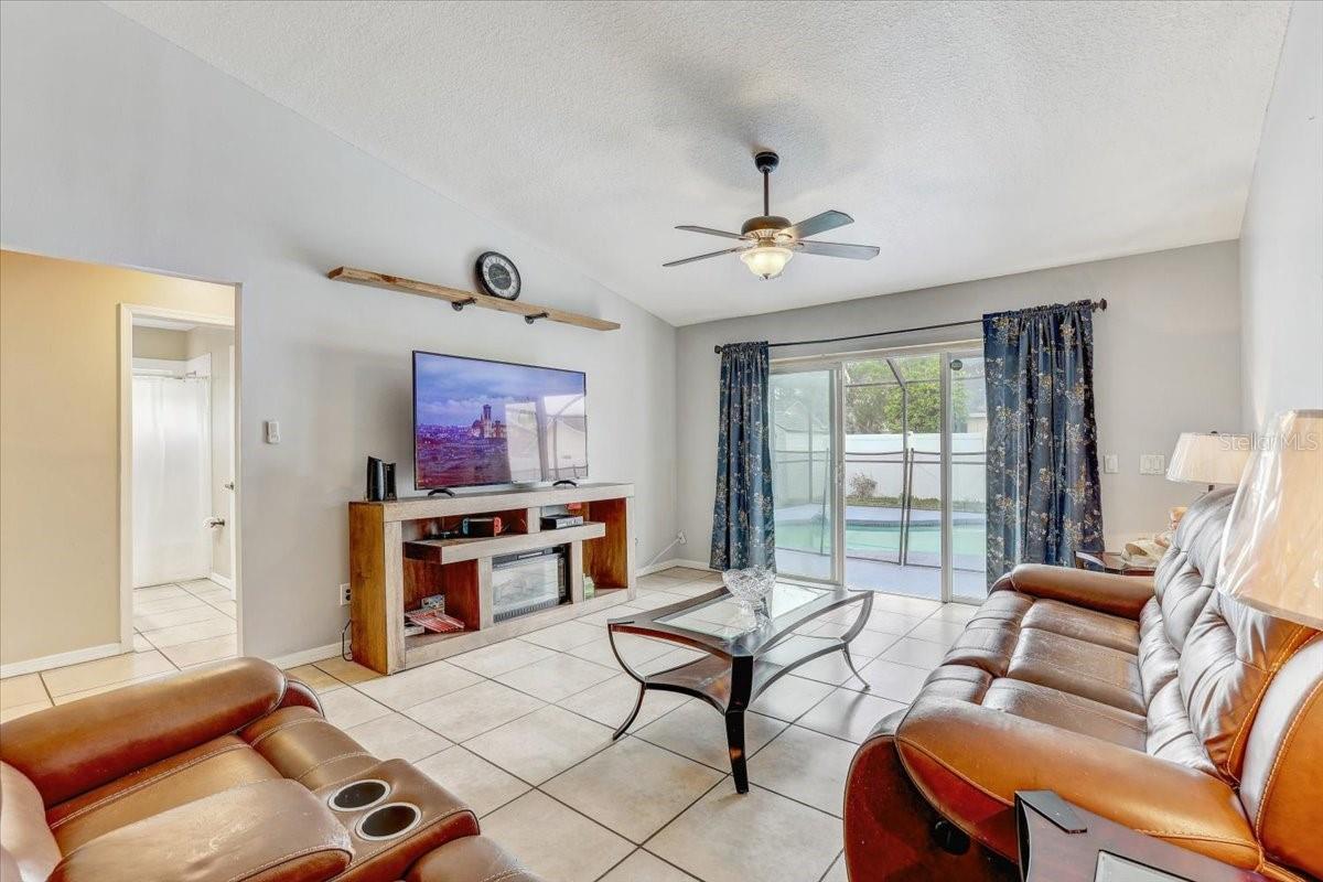 4704 STOVE PL, VALRICO, FL, 33596