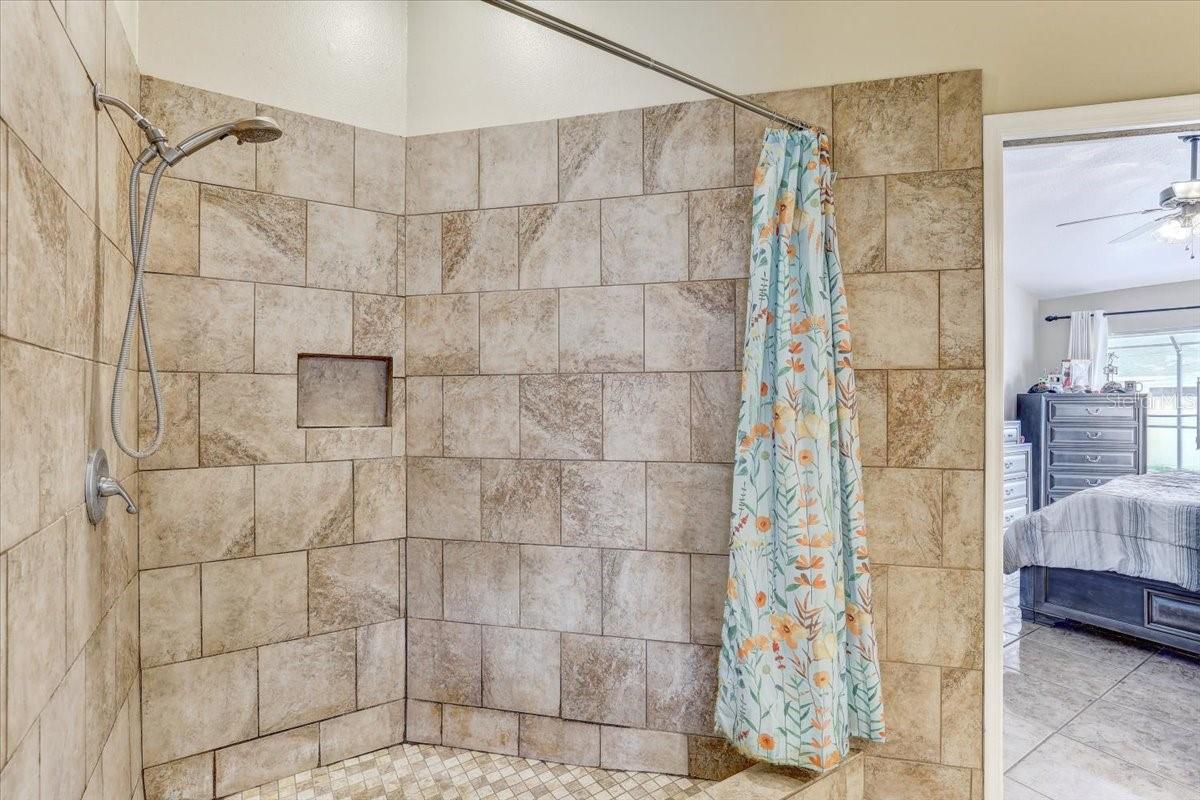 4704 STOVE PL, VALRICO, FL, 33596