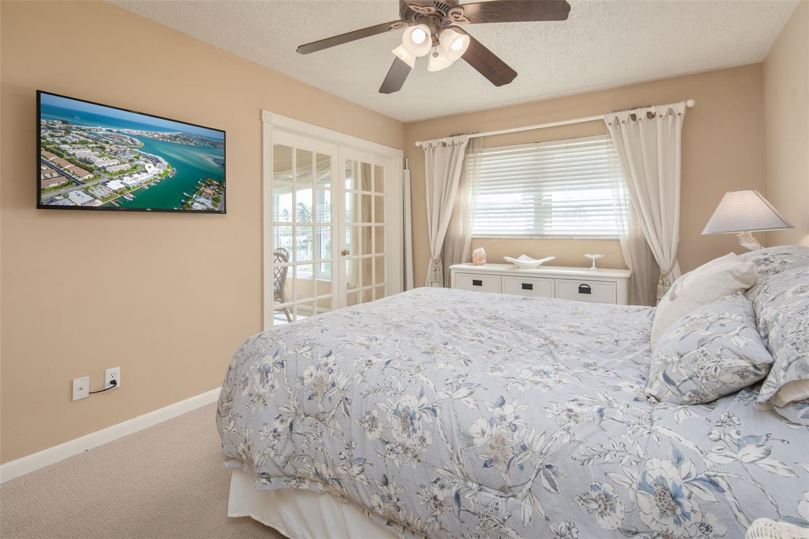 CARAVEL 1 CONDO, TREASURE ISLAND, FL, 33706