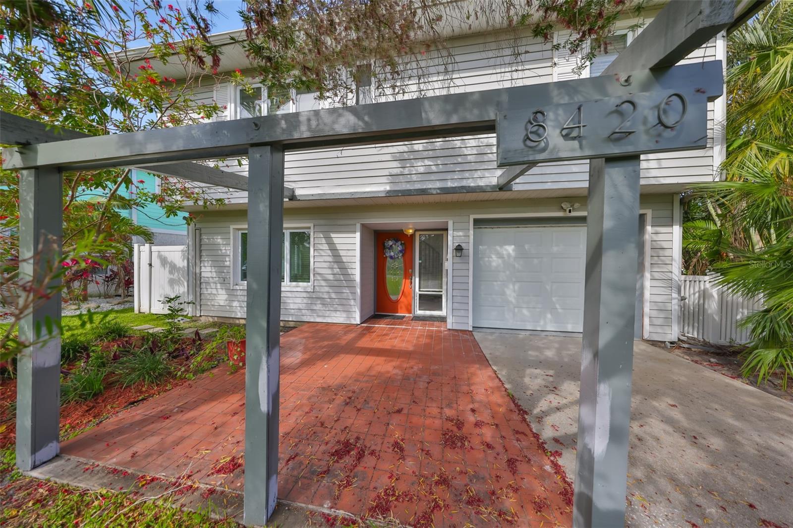 8420 ORIENT WAY NE, ST PETERSBURG, FL, 33702