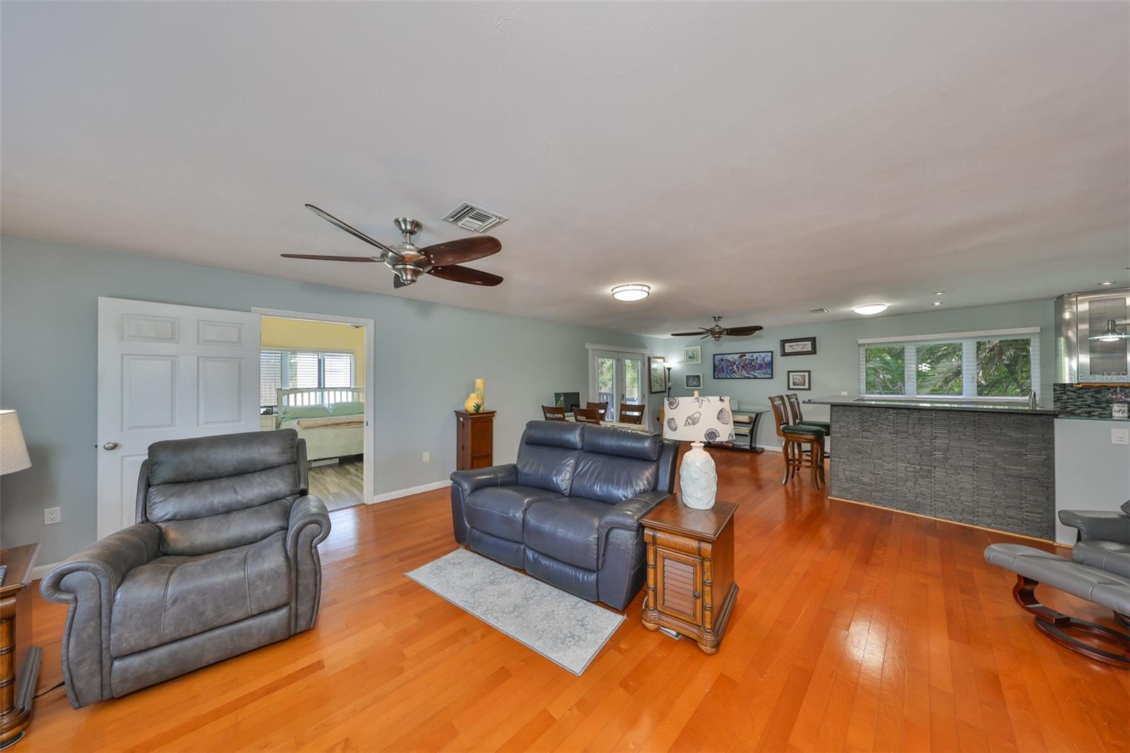 8420 ORIENT WAY NE, ST PETERSBURG, FL, 33702