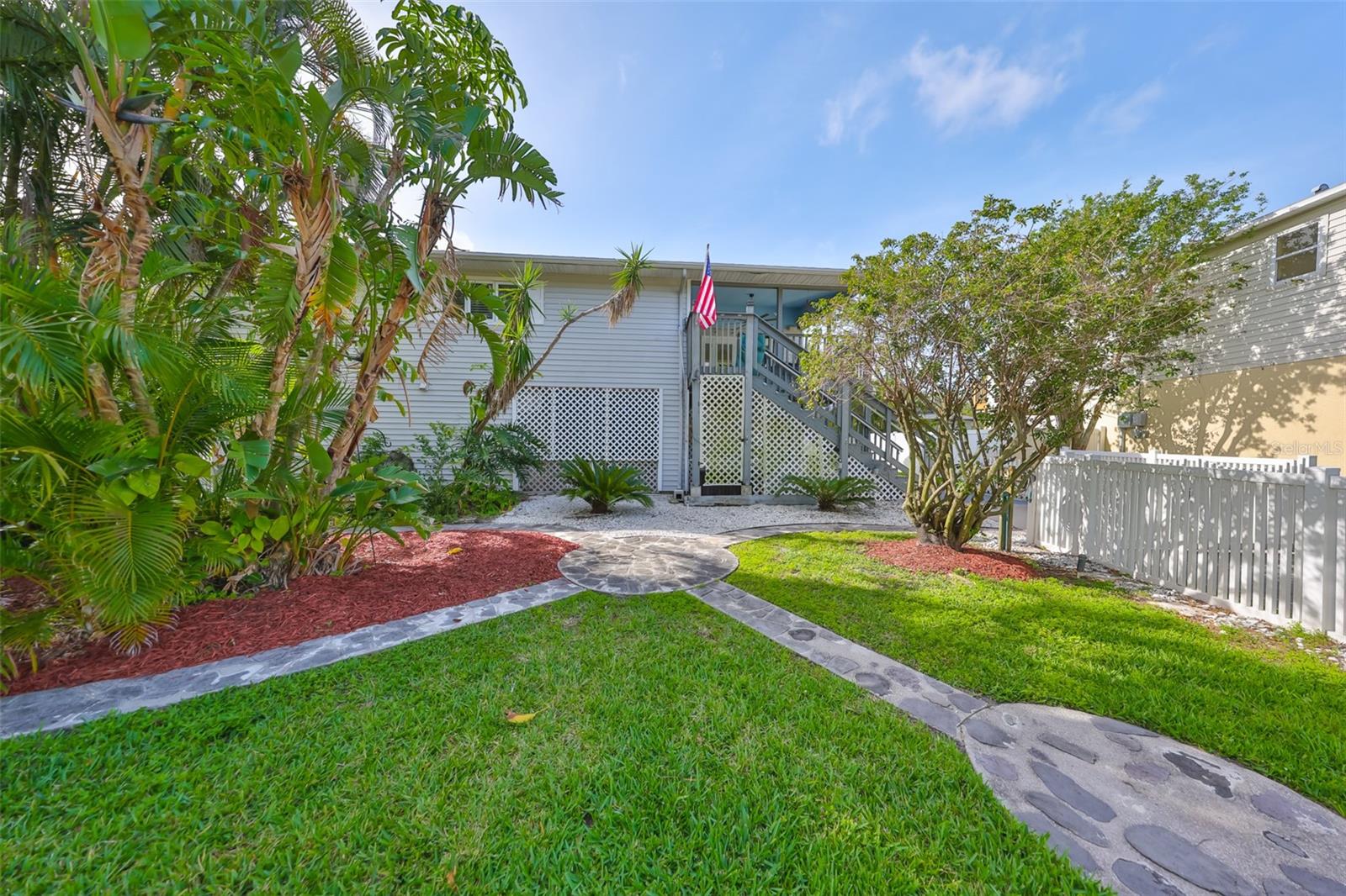 8420 ORIENT WAY NE, ST PETERSBURG, FL, 33702