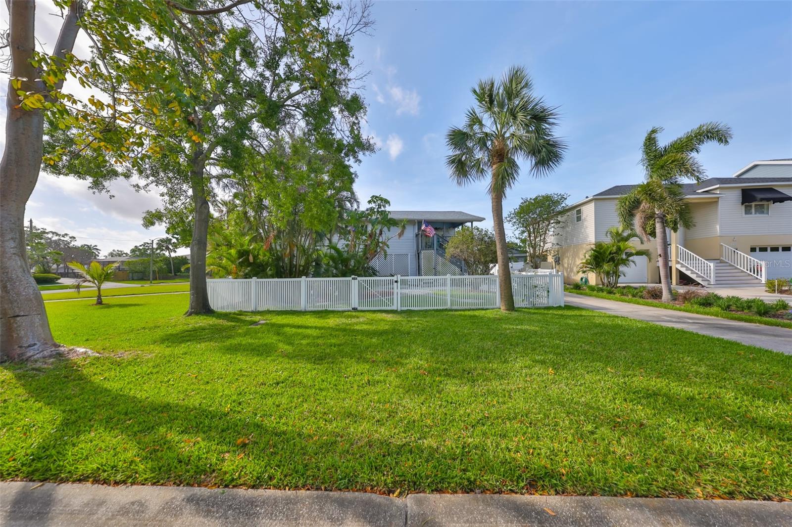 8420 ORIENT WAY NE, ST PETERSBURG, FL, 33702