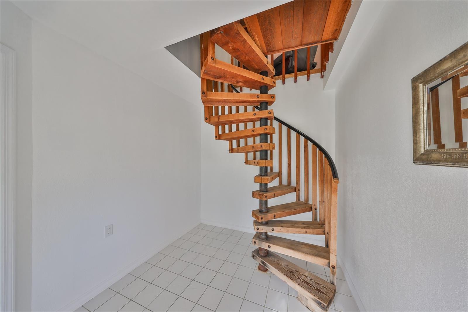 8420 ORIENT WAY NE, ST PETERSBURG, FL, 33702