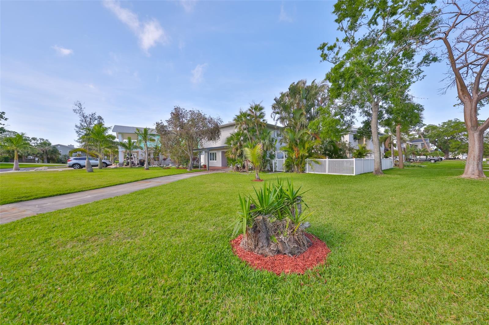 8420 ORIENT WAY NE, ST PETERSBURG, FL, 33702
