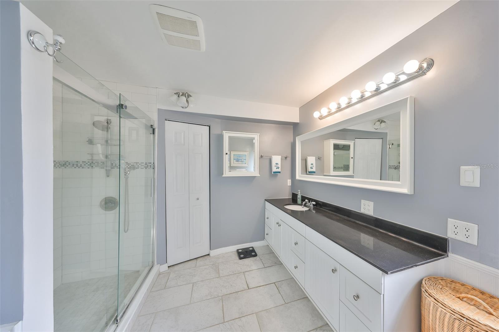 8420 ORIENT WAY NE, ST PETERSBURG, FL, 33702