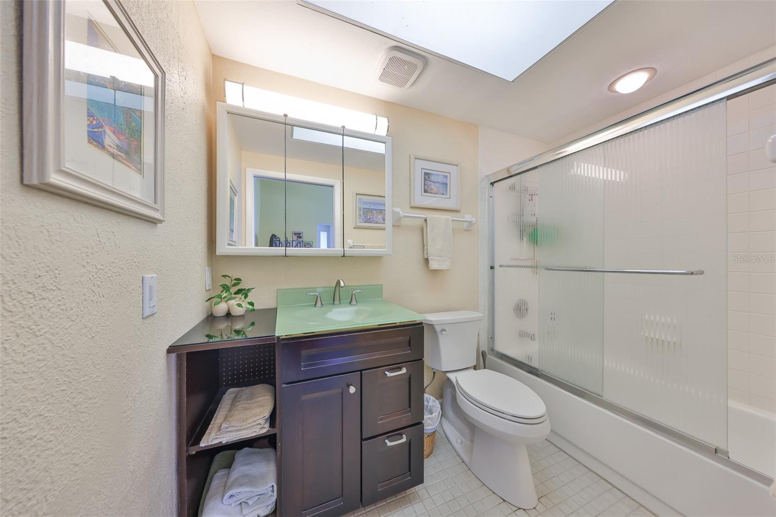 8420 ORIENT WAY NE, ST PETERSBURG, FL, 33702