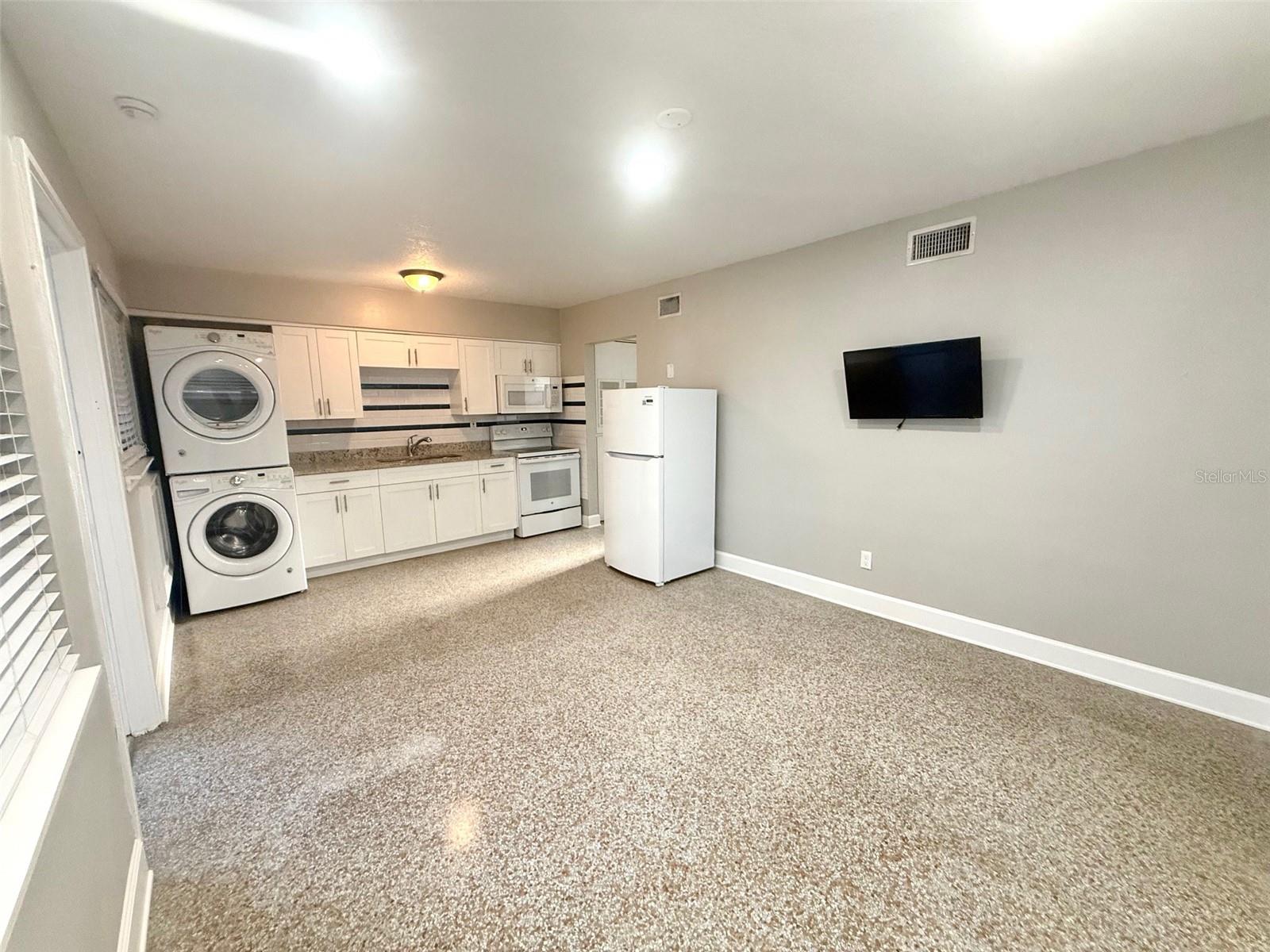 64 DAVIS BLVD #4, TAMPA, FL, 33606