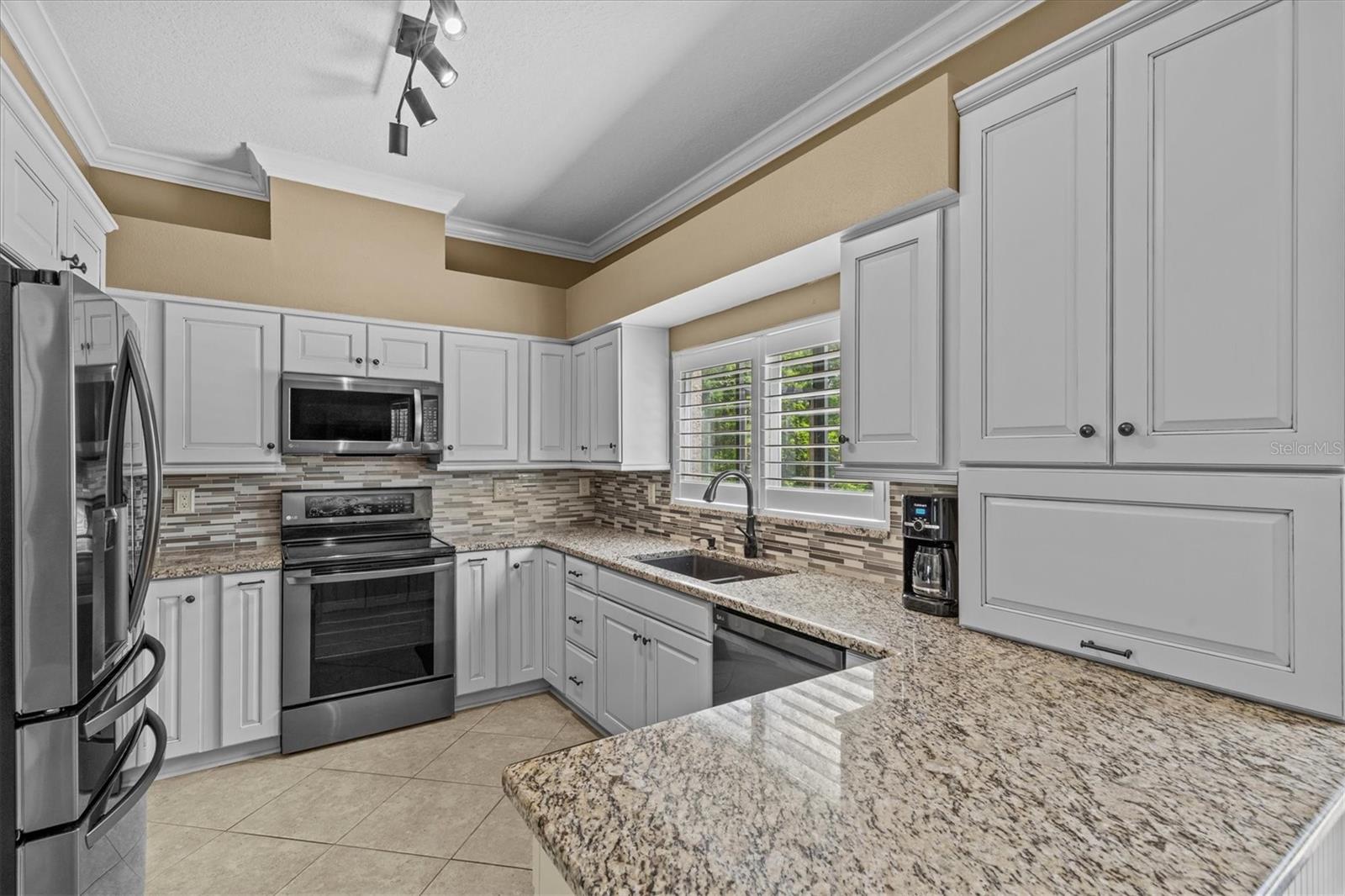 390 ROSALIND LN, OLDSMAR, FL, 34677