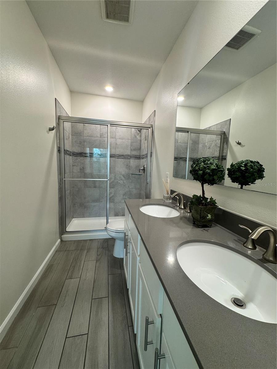 9884 RED EAGLE DR, ORLANDO, FL, 32825