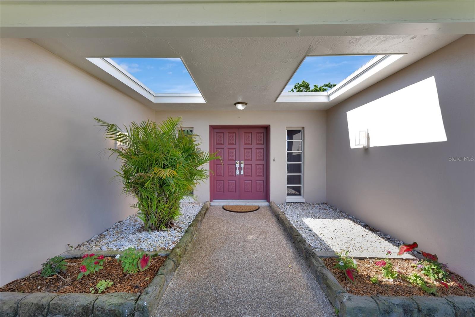 13850 SUNSET DR, LARGO, FL, 33774