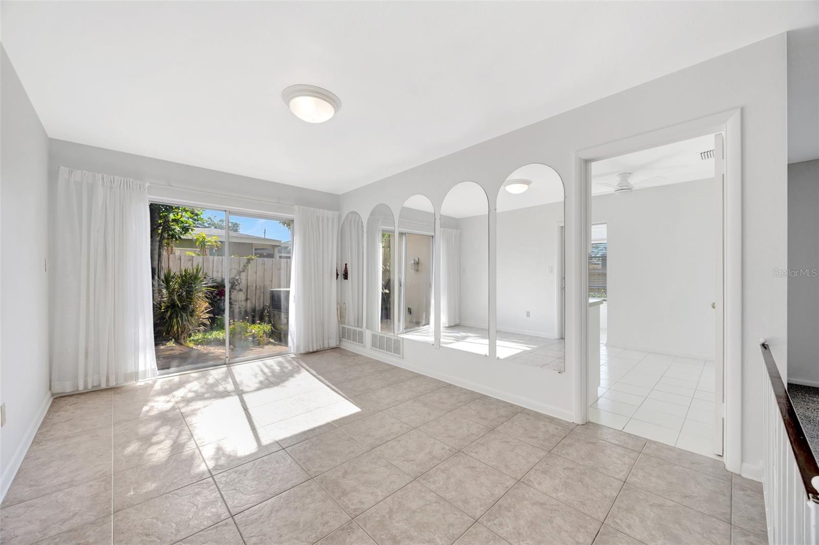 13850 SUNSET DR, LARGO, FL, 33774