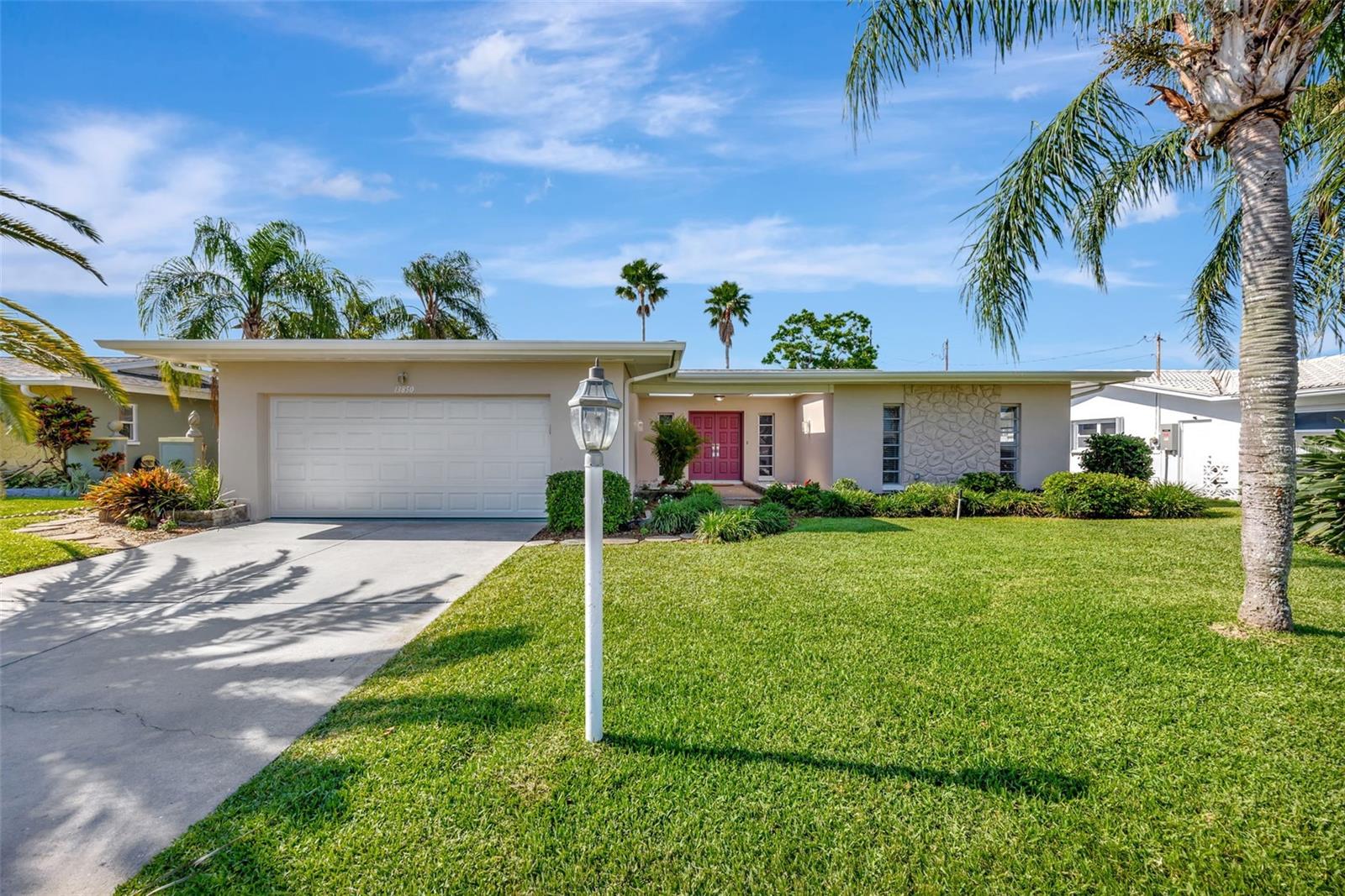 13850 SUNSET DR, LARGO, FL, 33774