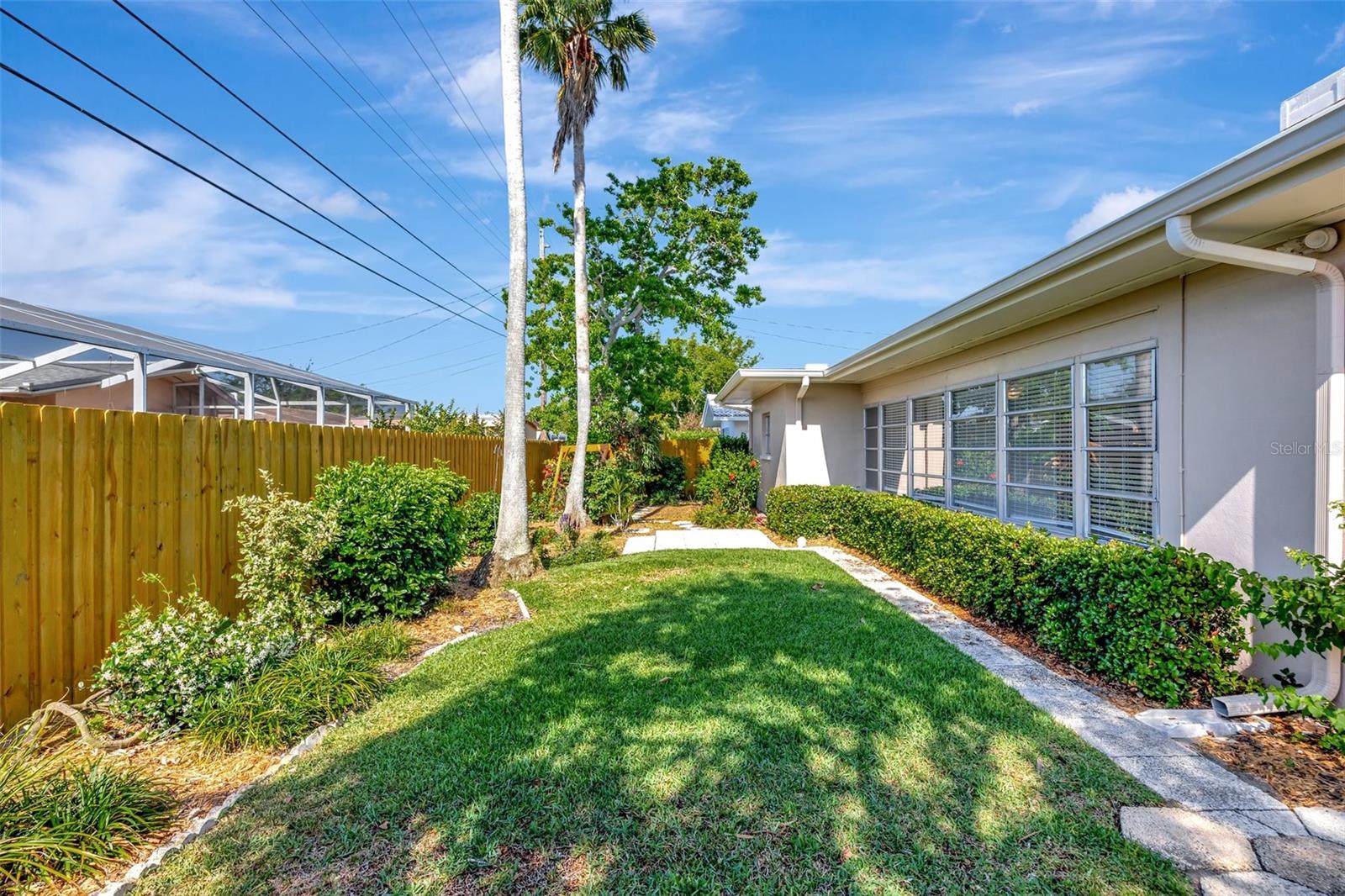 13850 SUNSET DR, LARGO, FL, 33774